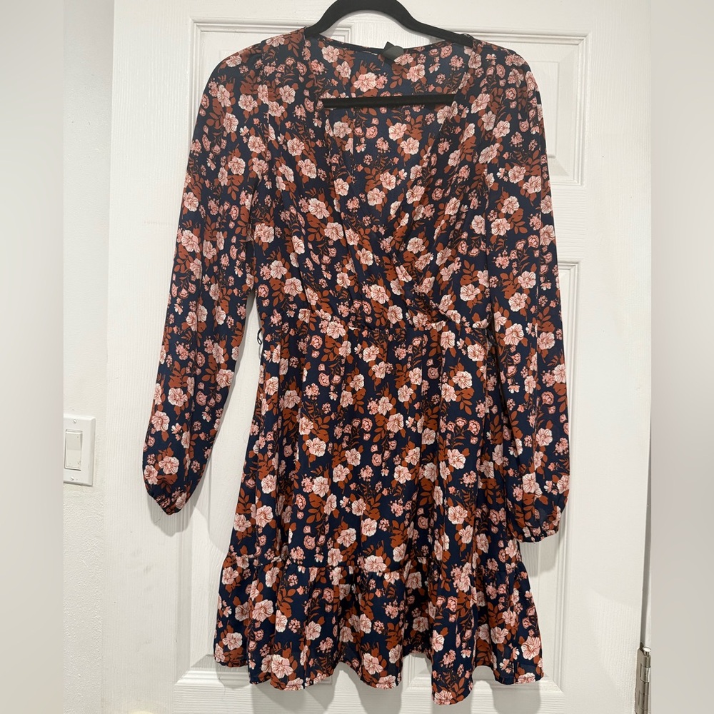 V neck Floral Long Sleeve Dress with ruffles